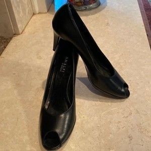 Amalfi by Rangoni shoes size 9